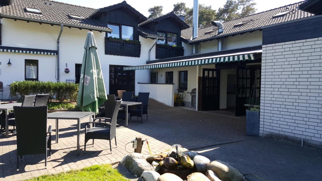 Landhotel Linden Am Venekotensee Niederkruechten Exterior photo