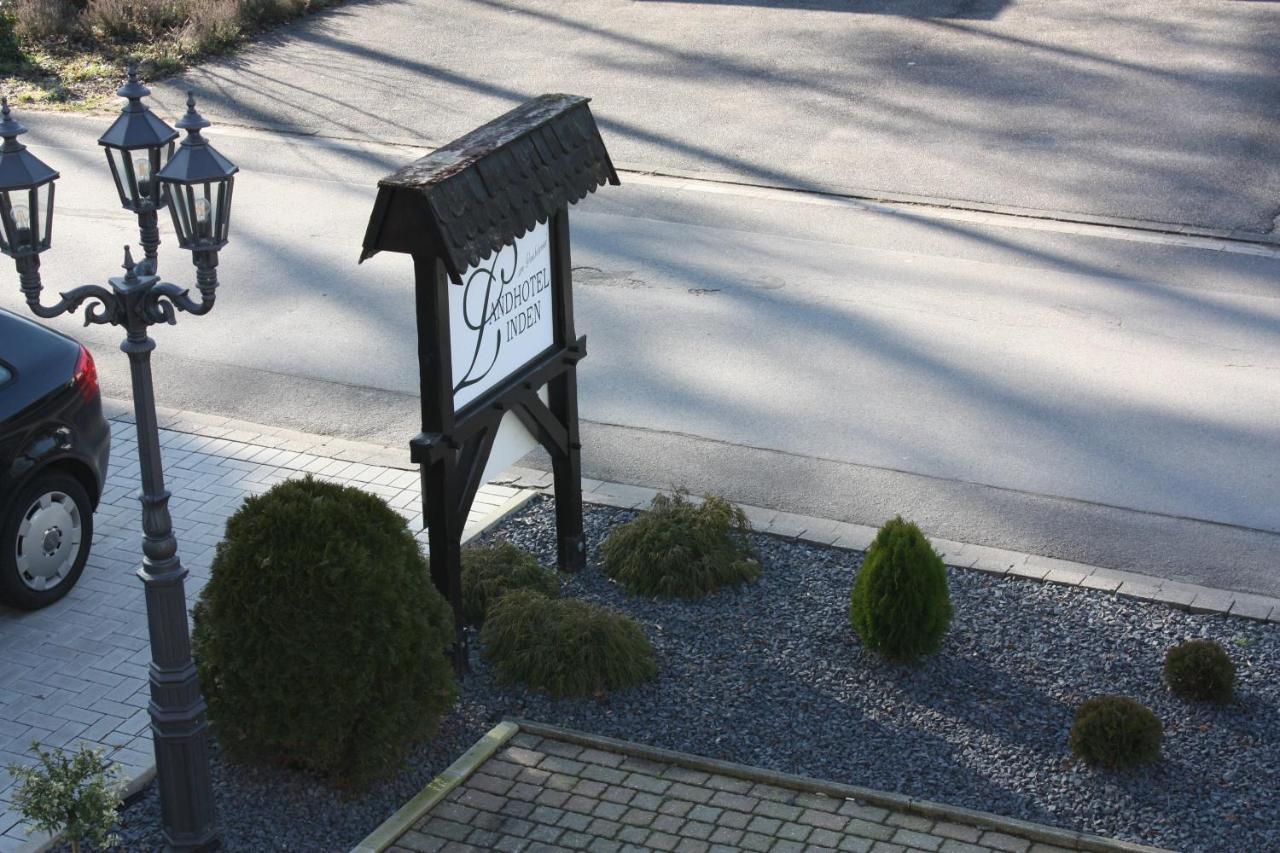 Landhotel Linden Am Venekotensee Niederkruechten Exterior photo